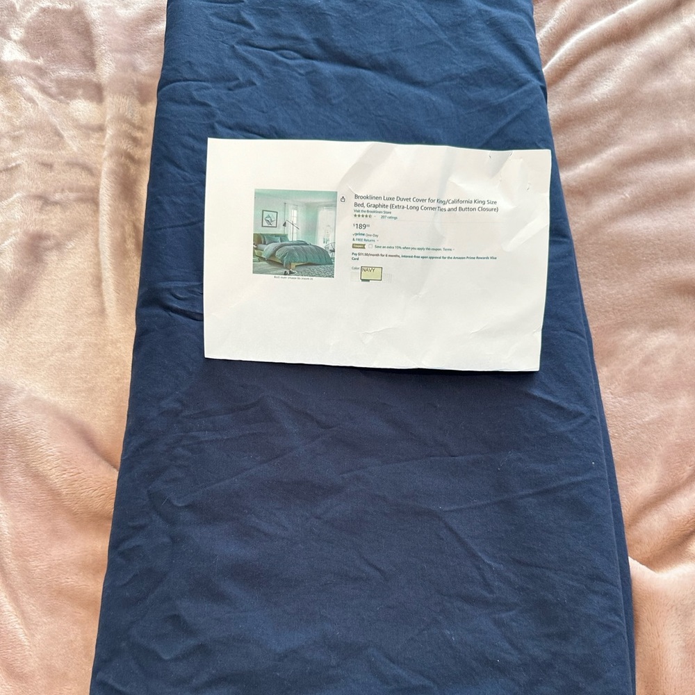 Duvet cover with button closure